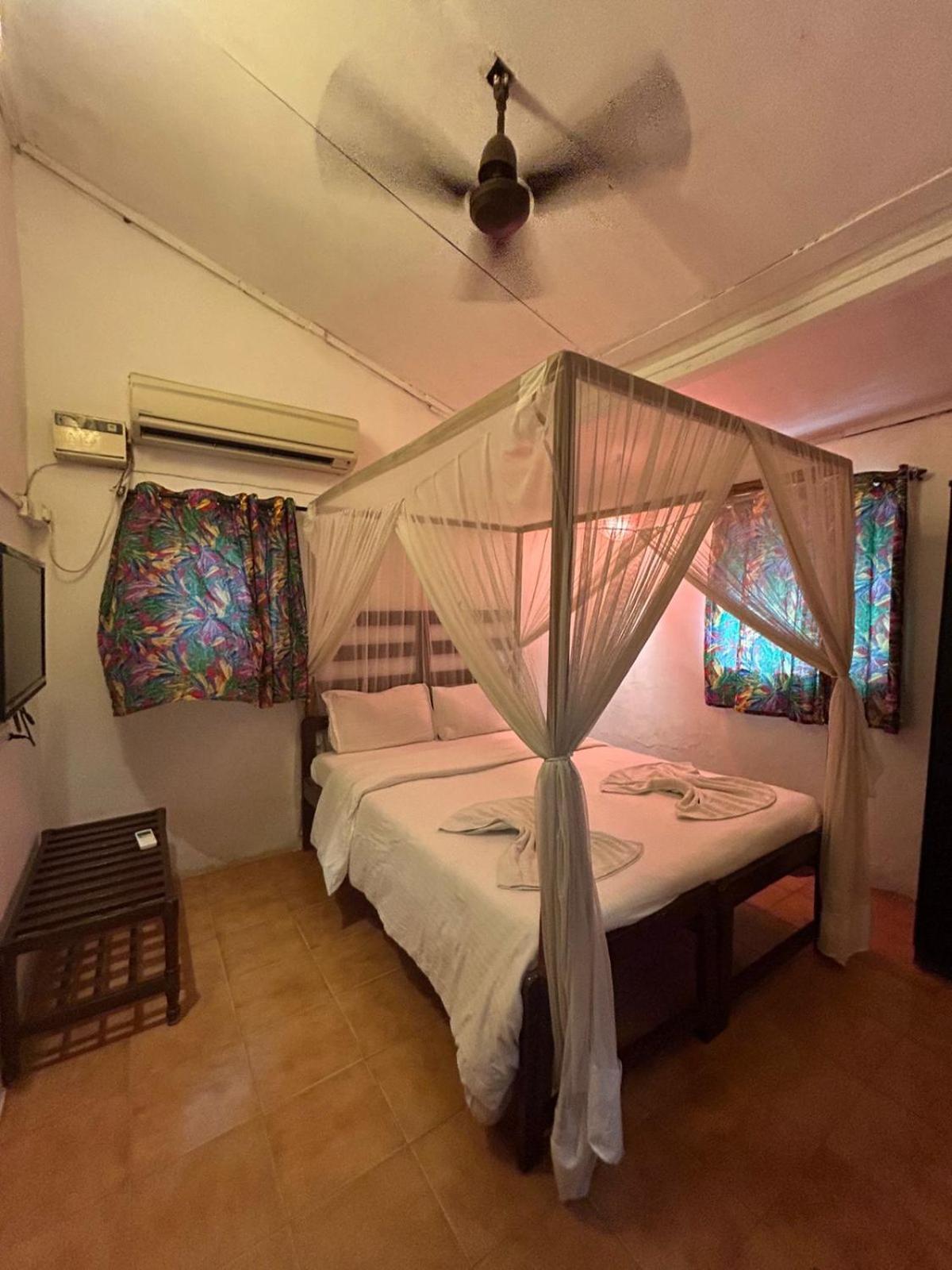Ocean View Goan Beach House Calangute Exterior foto